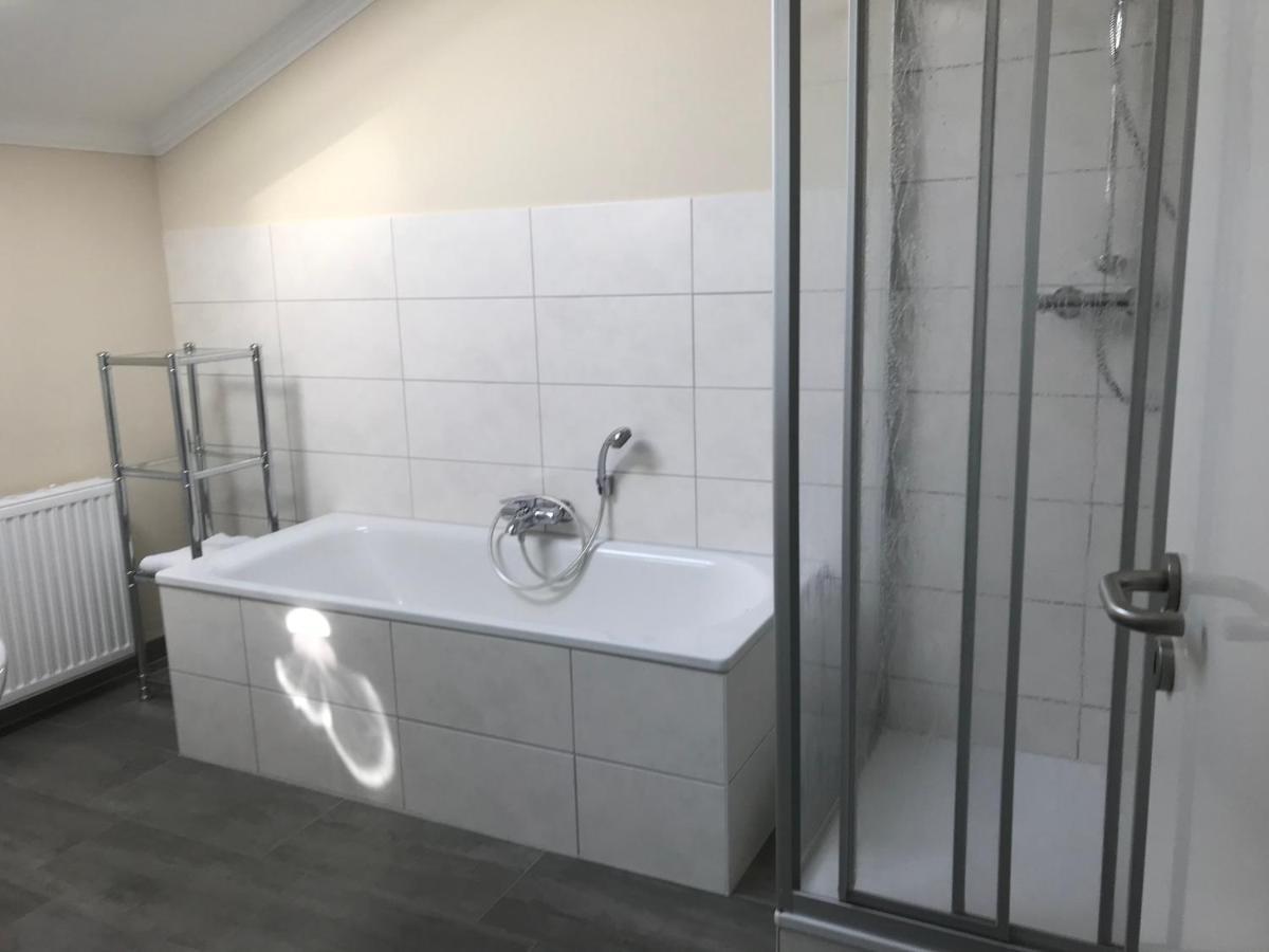 Ferienwohnung Aronia Warlow エクステリア 写真